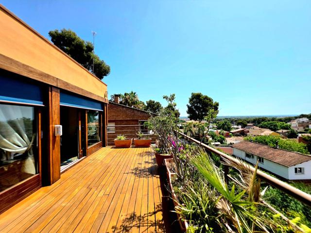 Preciosa casa de diseño coon vistas mar y montaña en Montemar cerca del centro photo 0