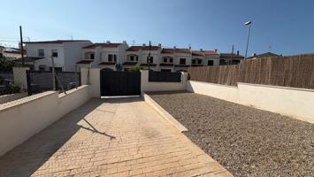 Descubre tu oasis en Cunit!! photo 0