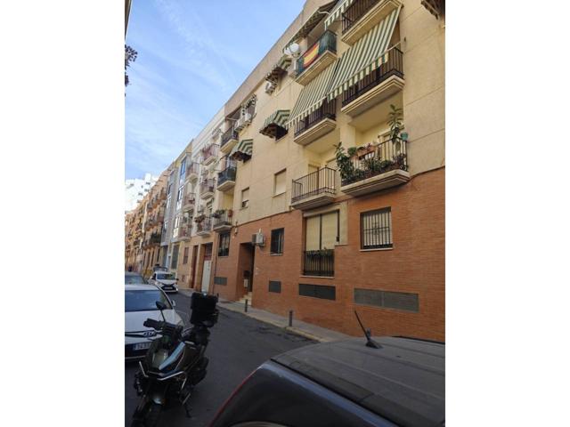 SE VENDE NEGOCIO DE TRASTEROS RENTABLE photo 0