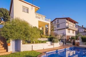 Chalet - Torre - Sentmenat photo 0