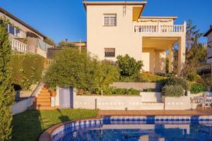 Chalet - Torre - Sentmenat photo 0