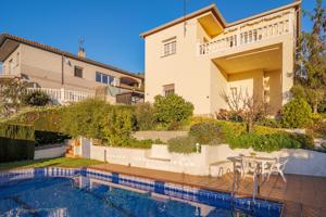 Chalet - Torre - Sentmenat photo 0