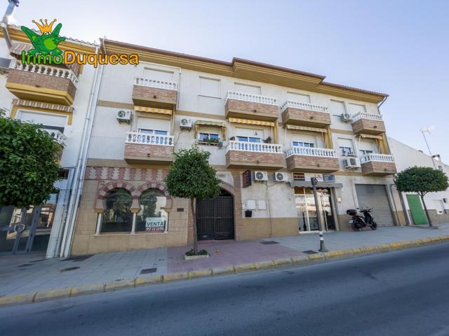 Local en venta en Residencial Triana-Barrio Alto-Híjar, Granada. photo 0