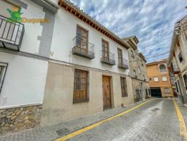 INVERSIÓN para sacar pisos. Casa de 3 plantas mas azotea. photo 0