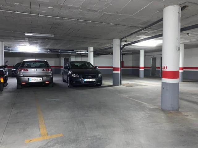 Parking con TRASTERO en el CENTRO de Huétor Vega photo 0