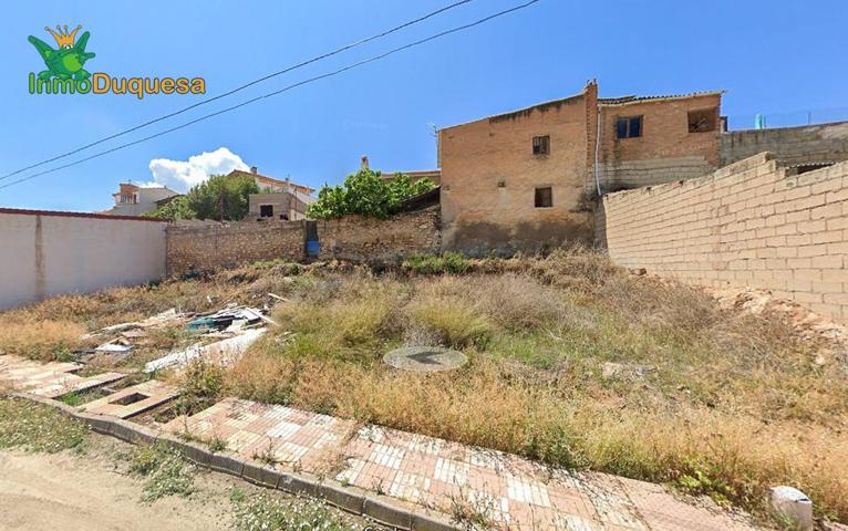 Estupendo solar en Chimeneas de 243 m² photo 0