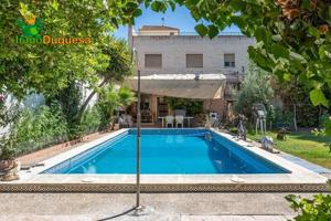 Magnifica casa con piscina en venta en Lachar photo 0