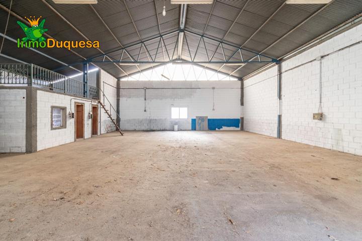 NAVE INDUSTRIAL DE 240M2 EN JUN-GRANADA photo 0