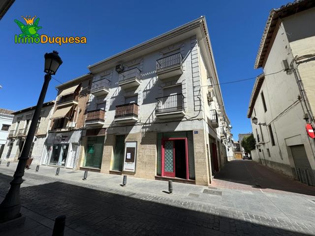 HAZNOS TU OFERTA DE PRECIO !! Local comercial en CALLE REAL con 237 m² construidos. (32m de FACHADA) photo 0