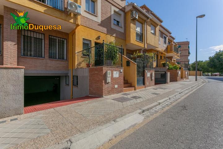 DISFRUTE DE LA INTIMIDAD DE UNA CASA EN GRANADA CAPITAL photo 0