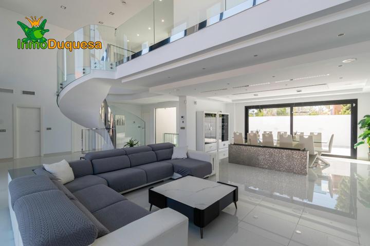 CHALET Moderno listo para vivir. photo 0
