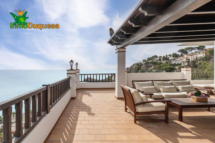 Exclusivo ático en Marina del Este con terraza de 100 m2, garaje, piscina y vistas al mar photo 0