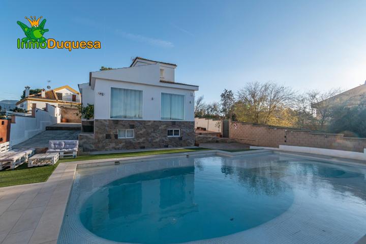 CHALET en Suspiro del Moro. (Para entrar a vivir) photo 0