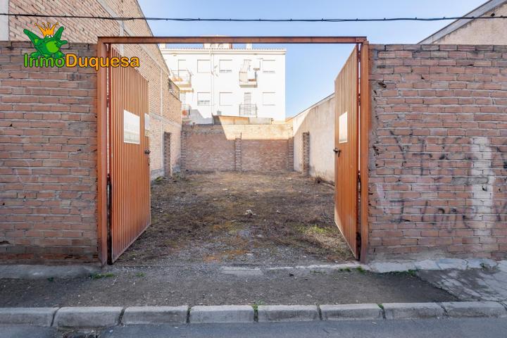 SOLAR EN ARMILLA JUNTO AL CENTRO DE SALUD photo 0
