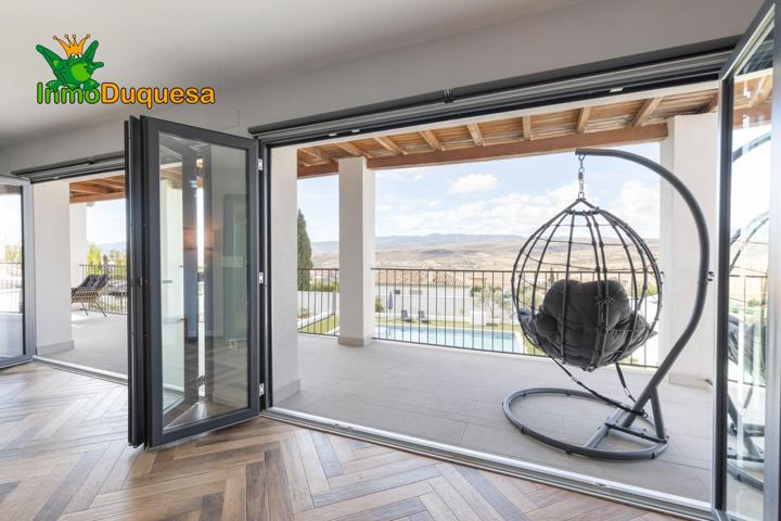 MODERNO chalet independiente con parcela de 1.400m² photo 0