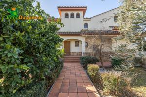 IMPRESIONANTE CHALET EN URB. LOS CORTIJOS - ATARFE photo 0