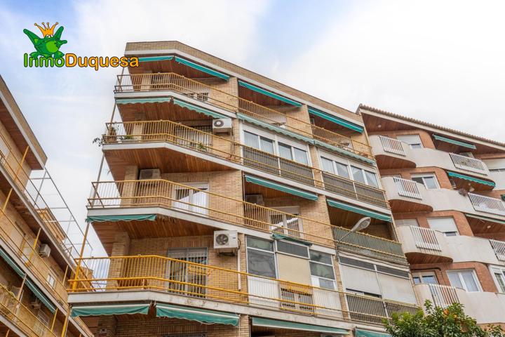 Precioso piso de 173 m2 con de 5 habitaciones, 2 salones, terraza, garaje, junto a Plaza de Gracia photo 0