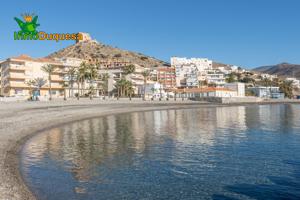 Encnatador piso frente al mar. photo 0
