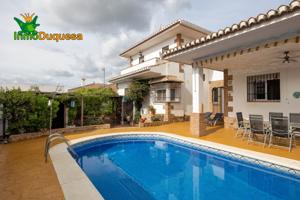 PRECIOSO CHALET EN URB. EL VENTORILLO EN CULLAR VEGA photo 0