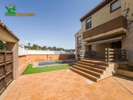 HAZNOS TU OFERTA DE PRECIO!! Chalet independiente con piscina en Pantano de Cubillas. photo 0