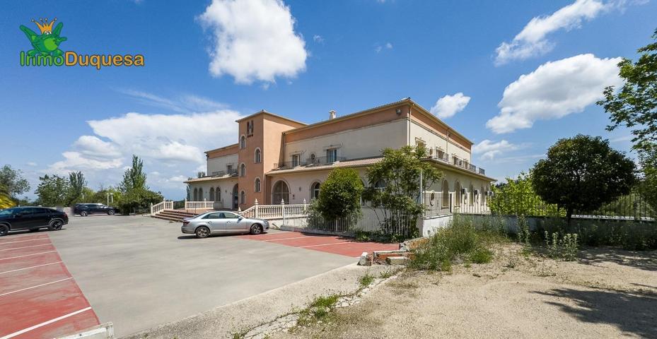 HOTEL + RESTAURANTE en Baeza. Con 24 Habitaciones + 15 en construcción. photo 0