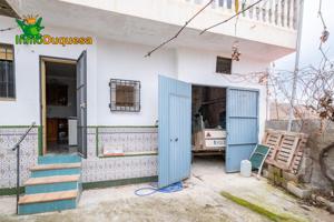 CASA LUMINOSA CON AMPLIAS HABITACIONES!!!!!!!!!! photo 0