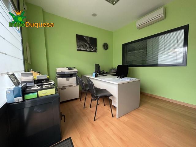 Local comercial con posibilidad de ¿CAMBIO DE USO a VIVIENDA? photo 0