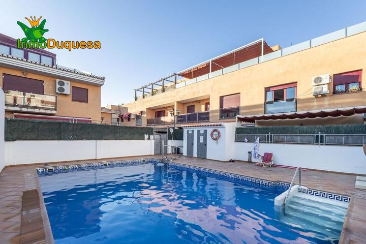 ARMILLA-JUNTO PARADA DE METRO. 3DORMITORIOS,2 BAÑOS, GARAJE,TRASTERO Y PISCINA. photo 0