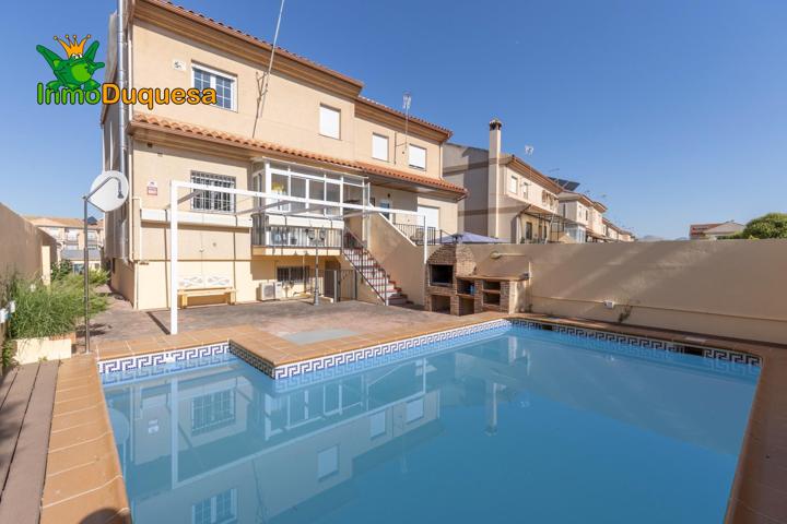 Pareado con piscina, barbacoa y garaje en Belicena – a 15 min de Granada photo 0