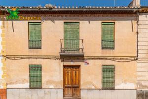 CASA SEÑORIAL EN EL CENTRO DE PINOS PUENTE. photo 0