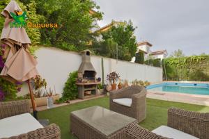 Chalet independiente con Piscina privada. photo 0