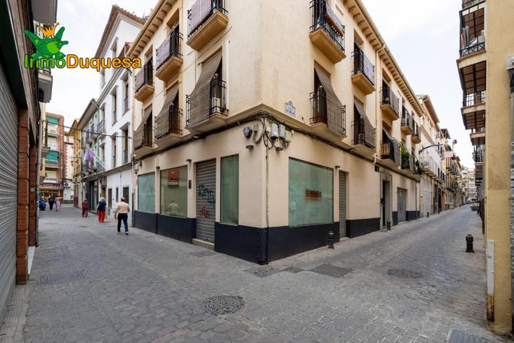 Casa en pleno centro de Granada Capital. Con Aparcamiento y patio. photo 0