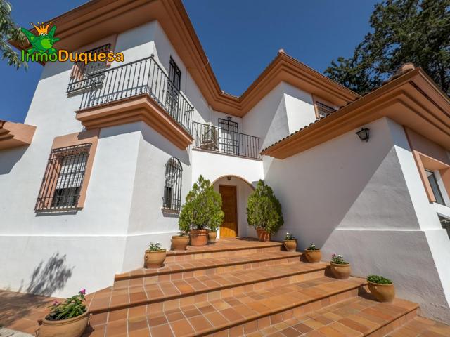 CHALET INDEPENDIENTE EN LA PRESTIGIOSA URBANIZACION PANTANO DE CUBILLAS photo 0