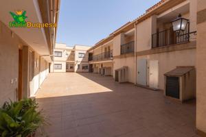 Piso de 1 dormitorio en Ambroz. photo 0