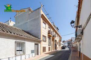 Piso en Peligros con 3 Dorm. y 2 Baños. TERRAZA de 35 m². photo 0