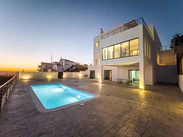 Chalet MINIMALISTA de DISEÑO MODERNO en venta en La Zubia. photo 0