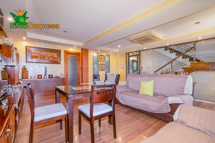 Gran casa en el Zaidin. Con 6 dormitorios. photo 0