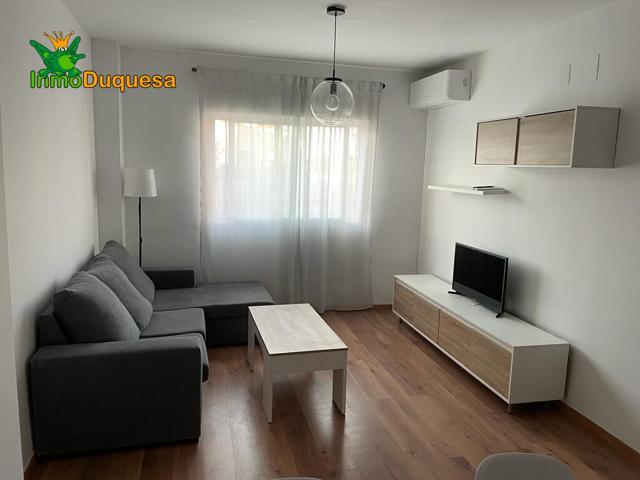 Piso de 2 Dorm. con plaza de aparcamiento y trastero. En HIJAR photo 0