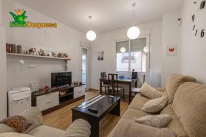 Piso de 3 dorm. + 2 baños + Plaza de aparcamiento y balcón. photo 0