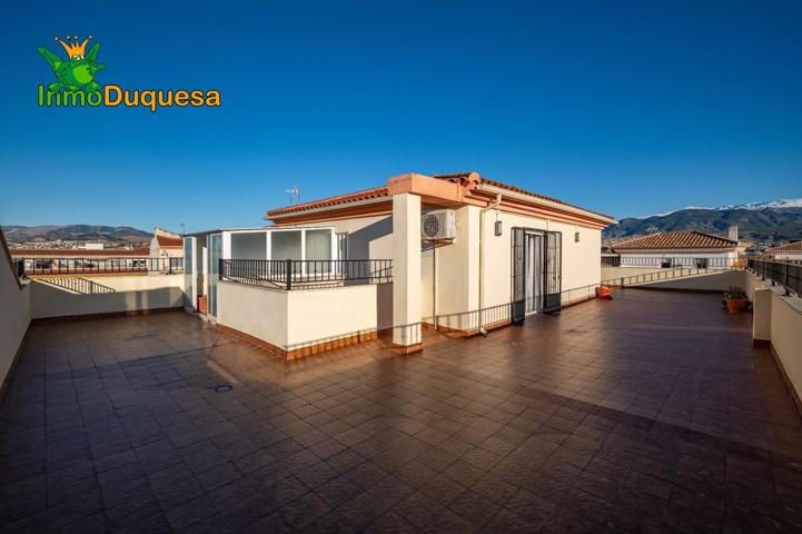 Ático con plaza de aparcamiento en Armilla (Terraza de 170 m2) photo 0