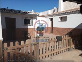 SE VENDE CASA EN LA VEGA ANTEQUERANA photo 0