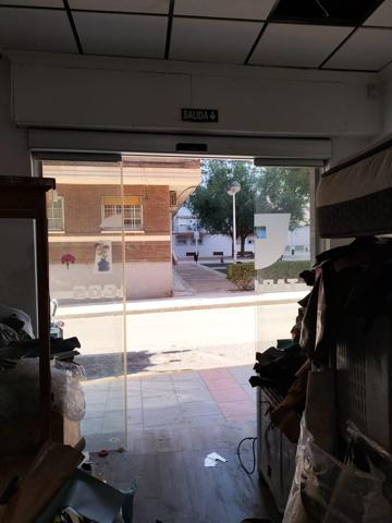 LOCAL CON ENTRADAS A DOS CALLES DELANTERA Y TRASERA EN PETRER ZONA CAMPET photo 0