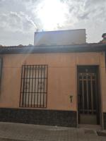 CASA EN PETRER CON TERRAZA Y PATIO photo 0