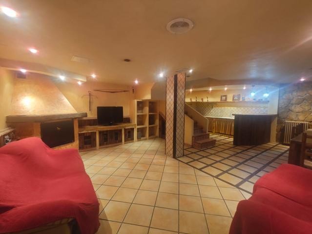 ALQUILER DE BUNGALOW EN PETRER CON TERRAZA, SÓTANO Y GARAJE photo 0