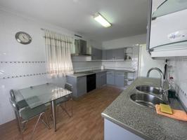 Grupo inmobiliario asesora legal M&M les ofrece este magnífico piso en estado para entrar. Ideal inversores para rentabi photo 0