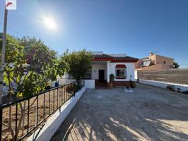 Exclusiva Propiedad con Dos Casas en Parcela de 500 m² – Zona Las Palmeras photo 0
