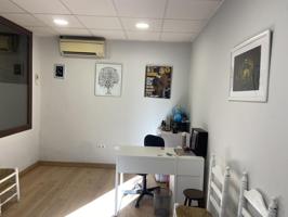 Local comercial en zona Edisol - Marrubial. Instalado como Academia de Baile photo 0