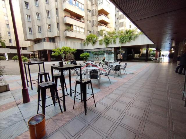 CAFÉ - BAR FUNCIONANDO PERFECTAMENTE EN GRAN VÍA SAN MARCOS, PLENO CENTRO DE LEÓN photo 0