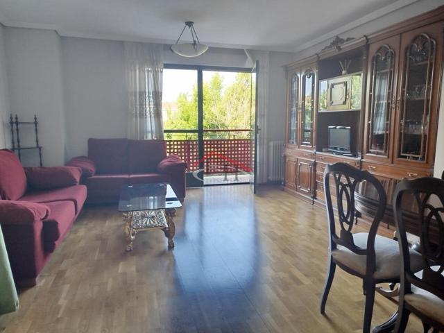 ALQUILER PISO LA PALOMERA CON GARAJE photo 0