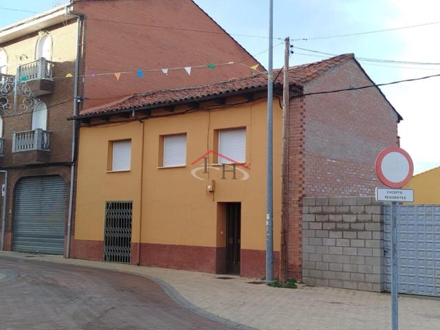 CASA CON LOCAL COMERCIAL EN ARMUNIA photo 0